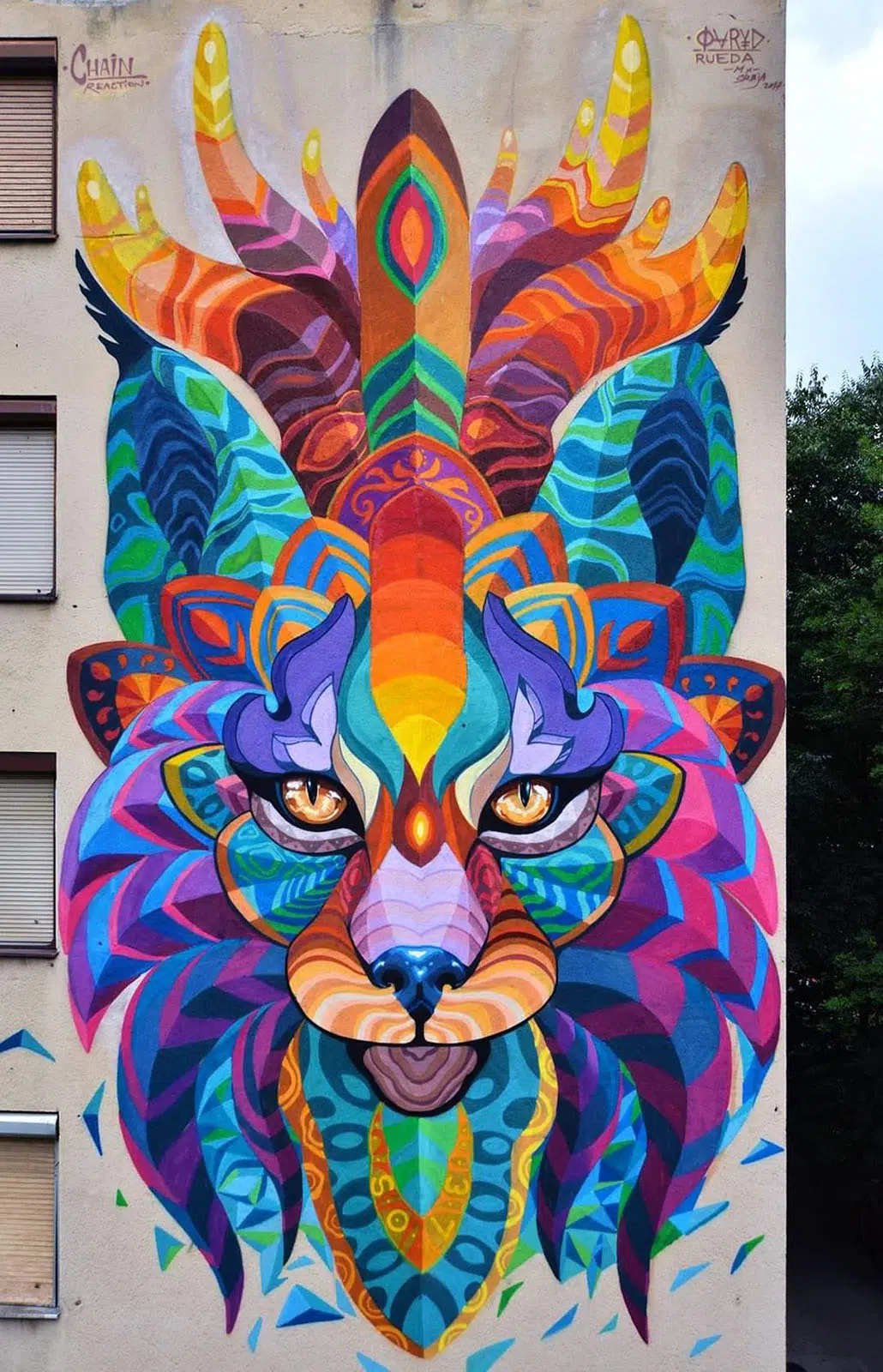 Farid Rueda street art Chain Reaction Farid Rueda street art Chain Reaction