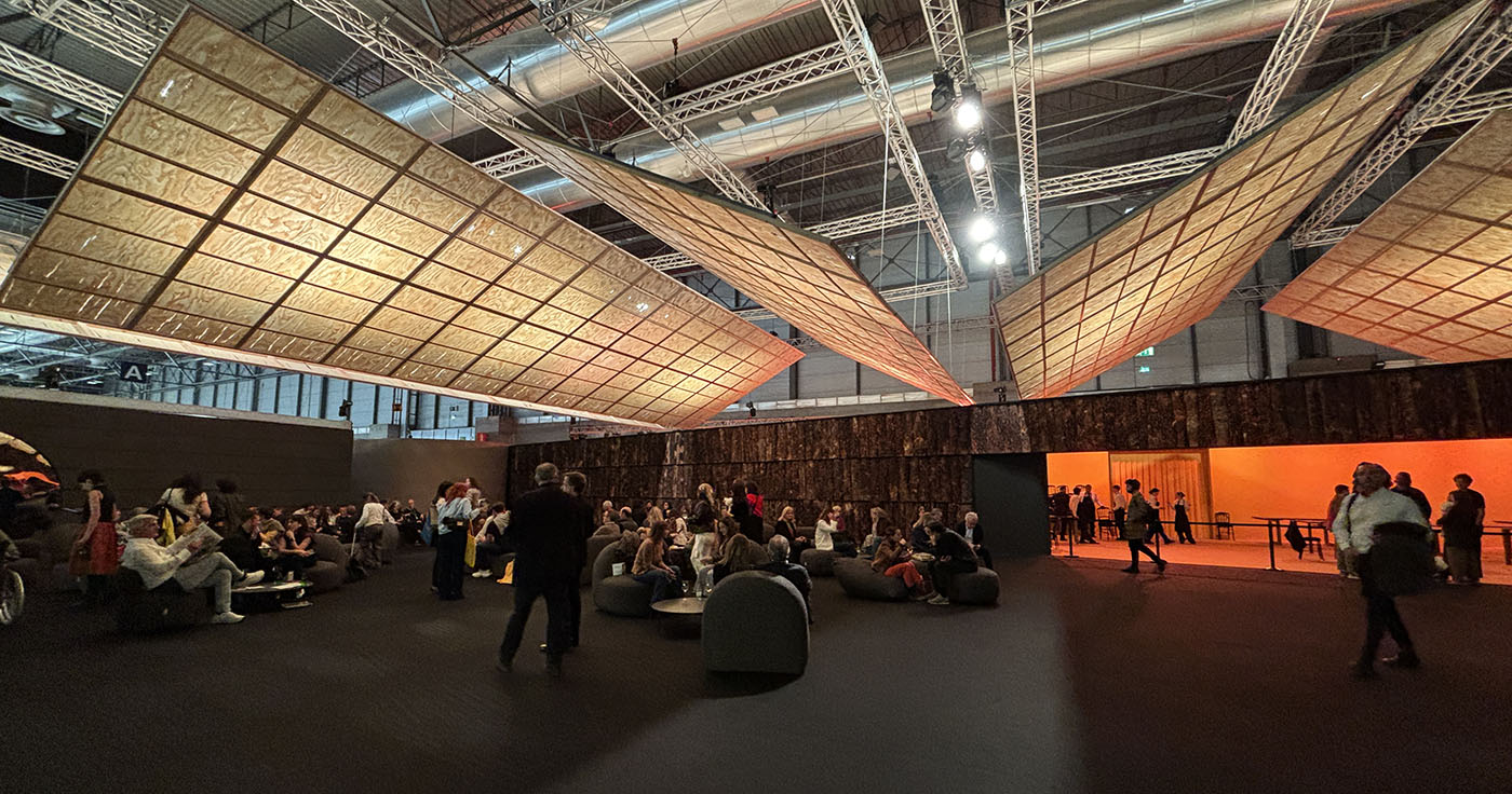 Arco's lounge - 350.000 hectares - Manuel Bouzas - Salazarsequeromedina Arco's lounge - 350.000 hectares - Manuel Bouzas - Salazarsequeromedina